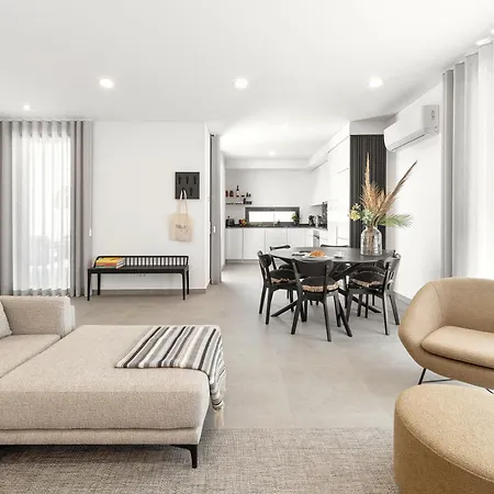 6 Silver Coast Villa