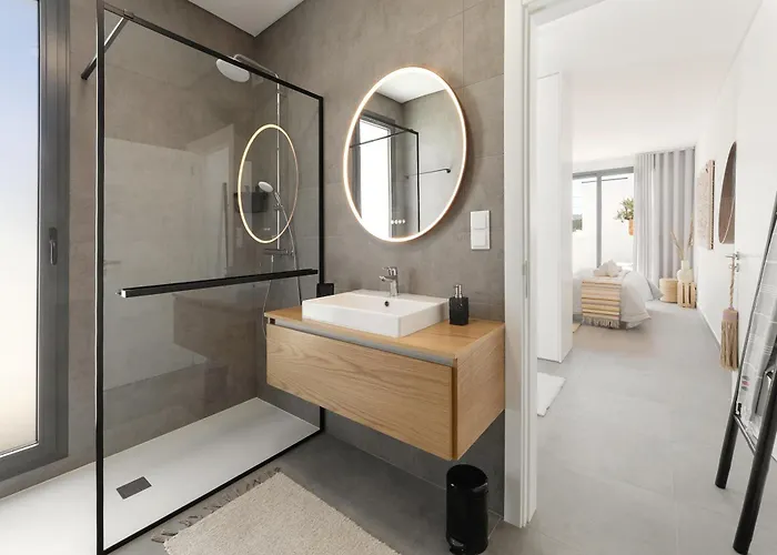 6 Silver Coast Villa